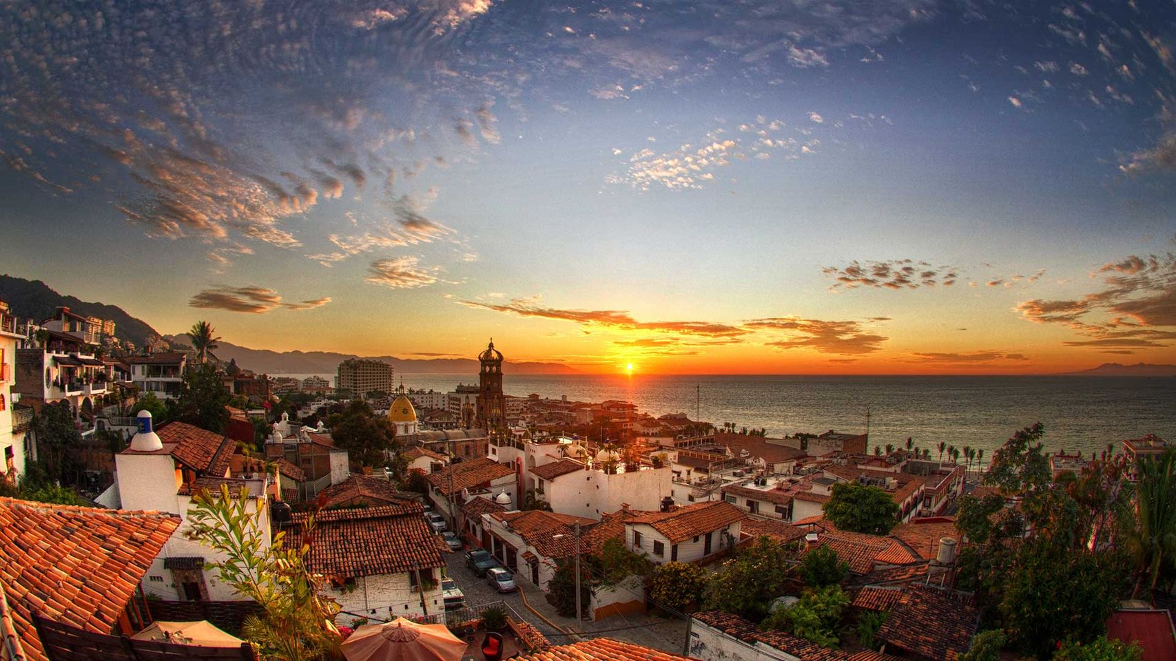 Puerto-Vallarta-beautiful-sunsets-mexpat-realtors-best-real-estate-agents