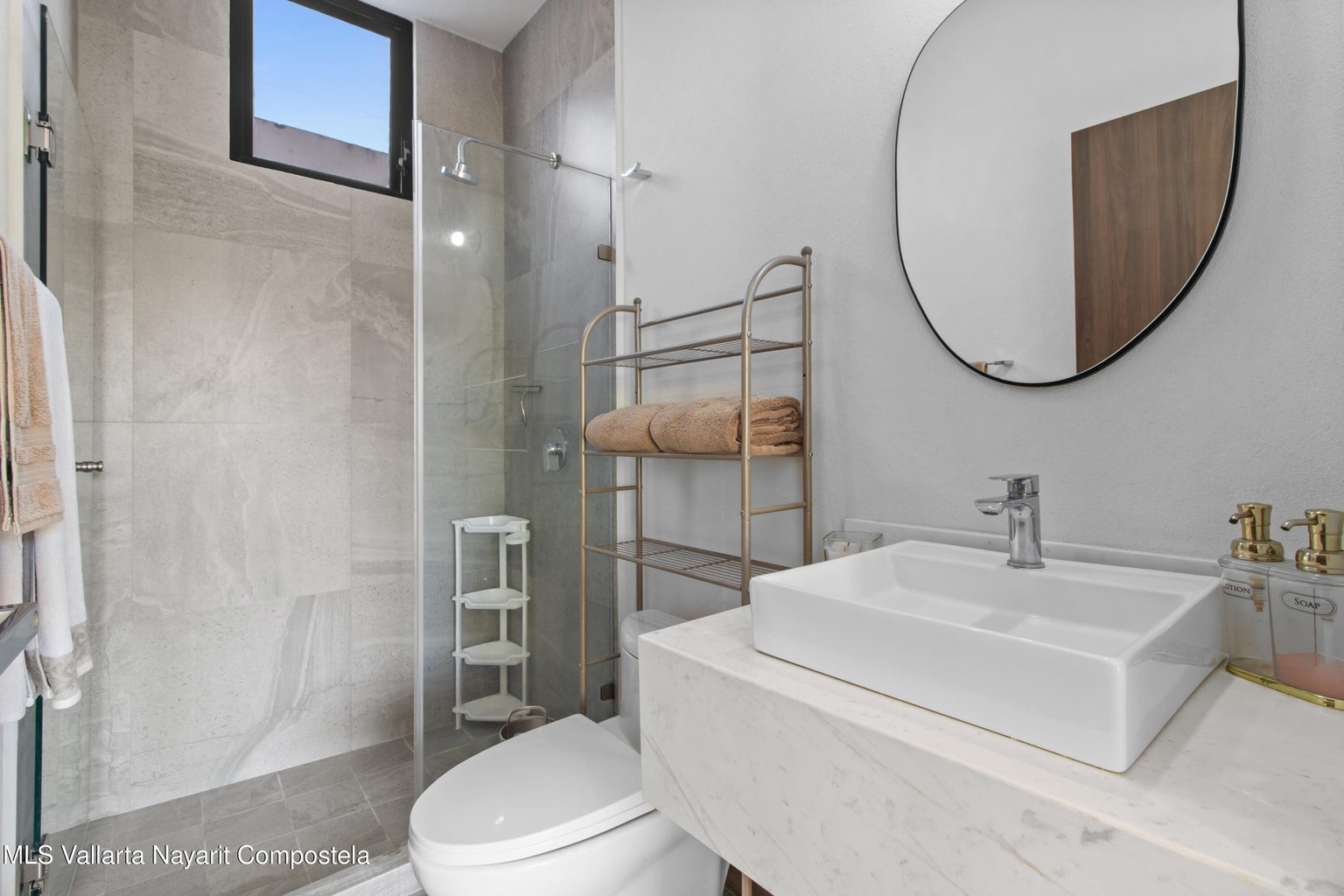 porton del cielo condo for sale bathroom 2