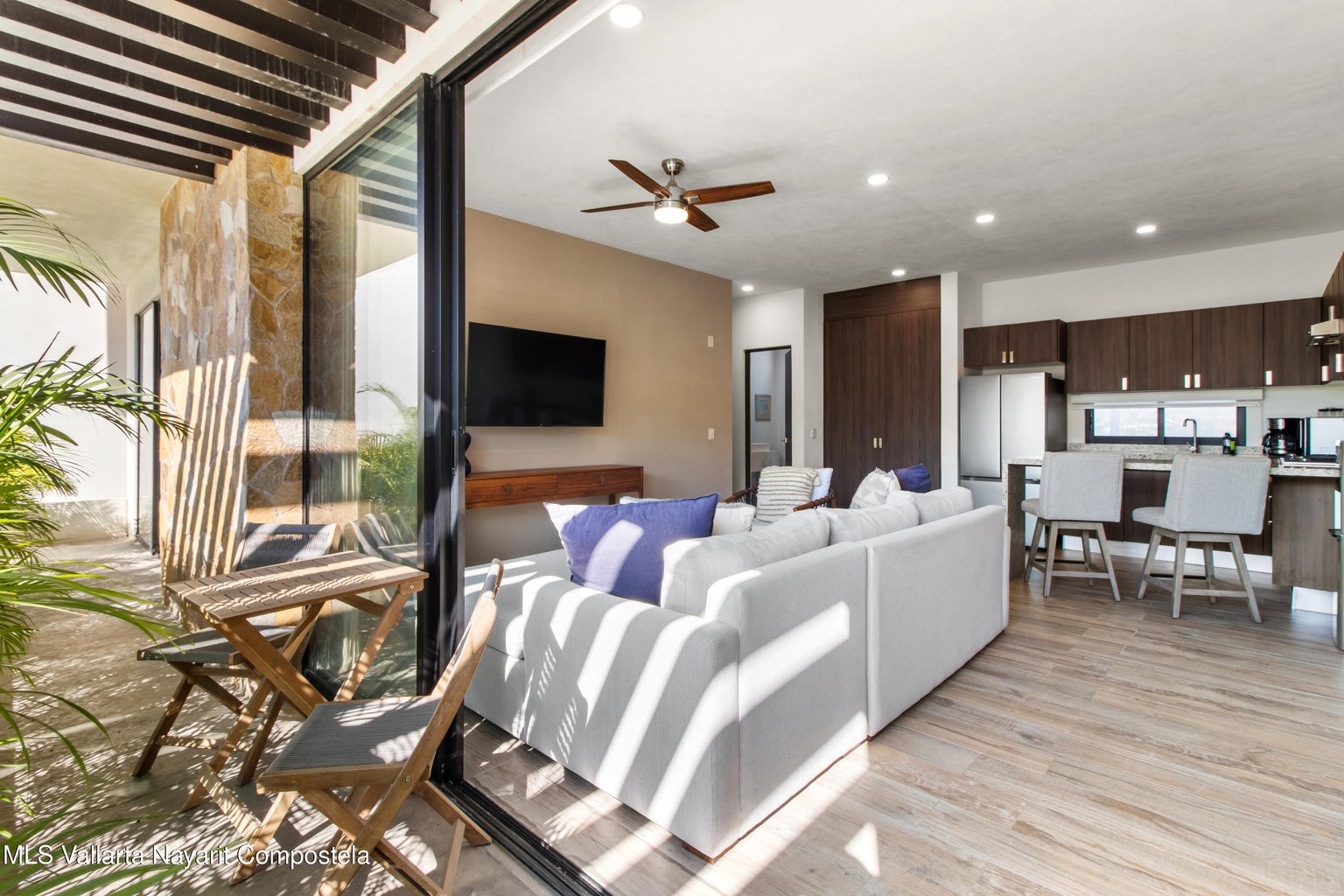 porton del cielo condo for sale living