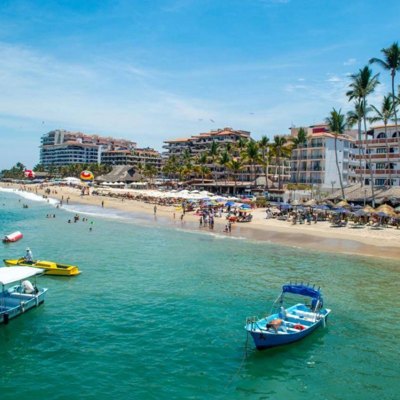 playa de los muertos puerto vallarta