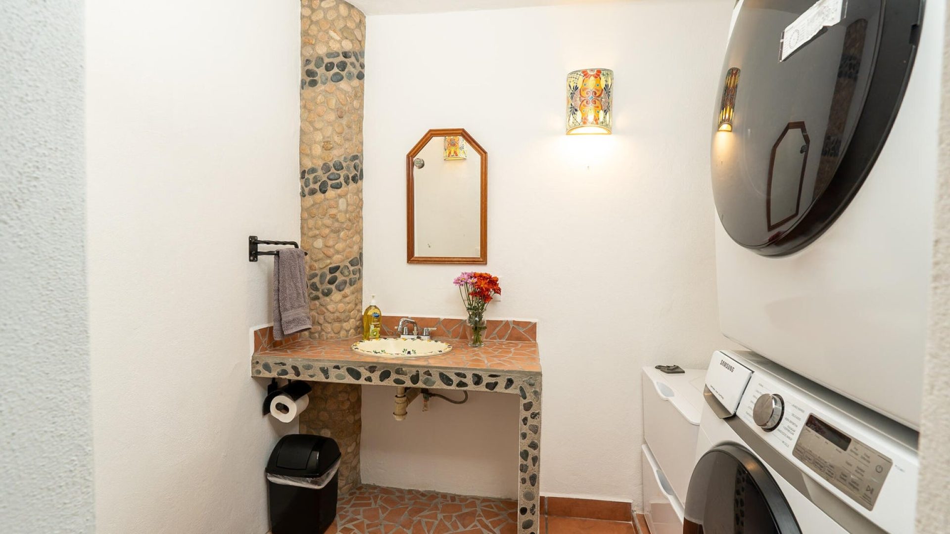 20241213220004800534000000-o