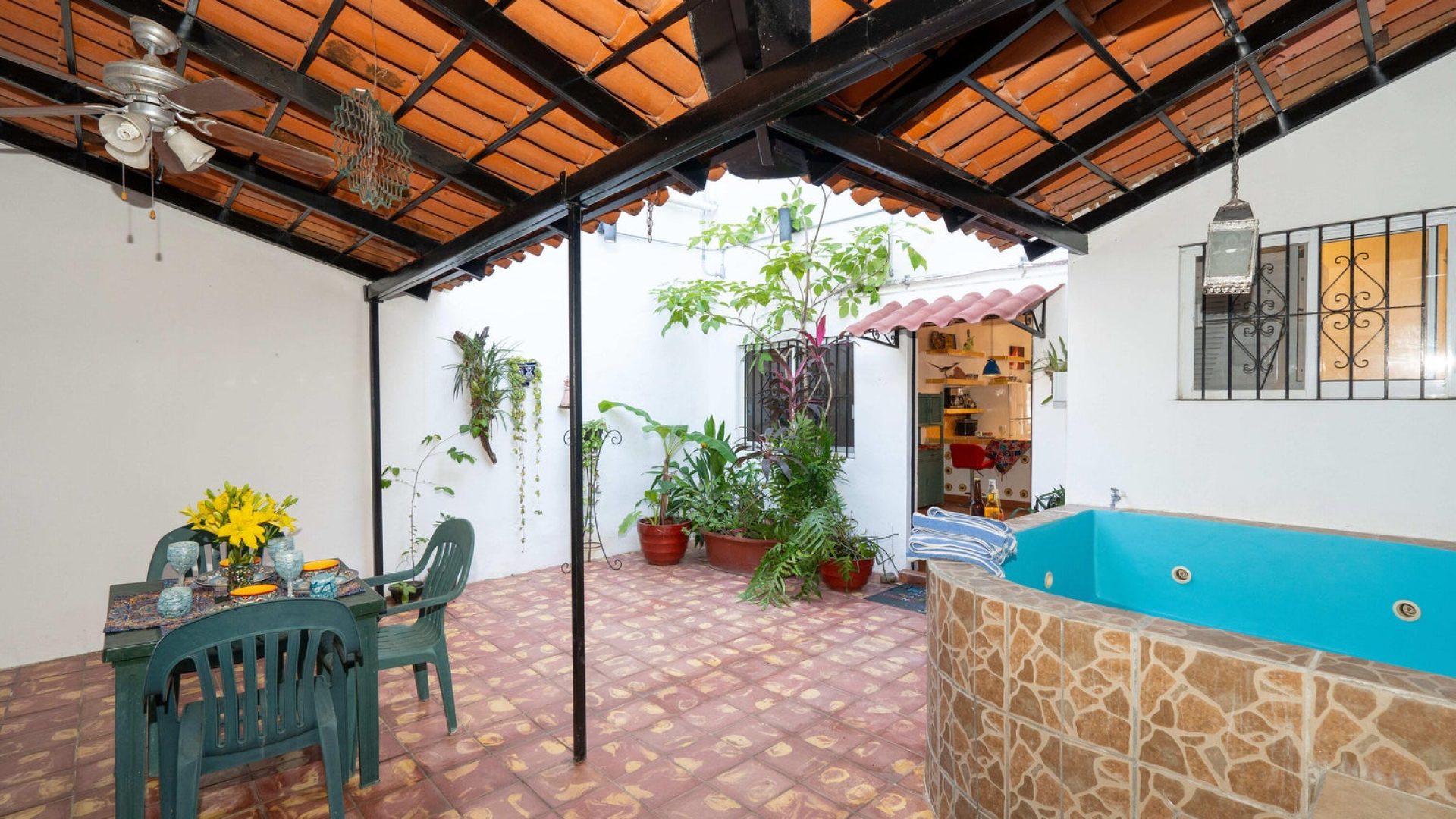 20241213220009989713000000-o