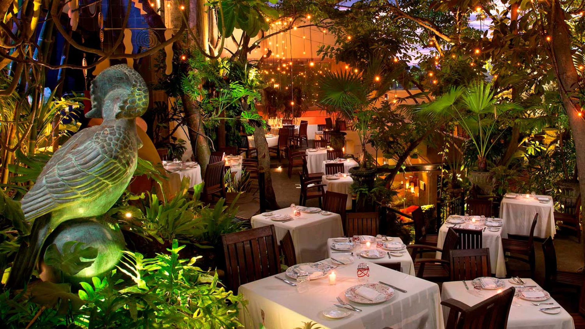 cafe-des-artistes